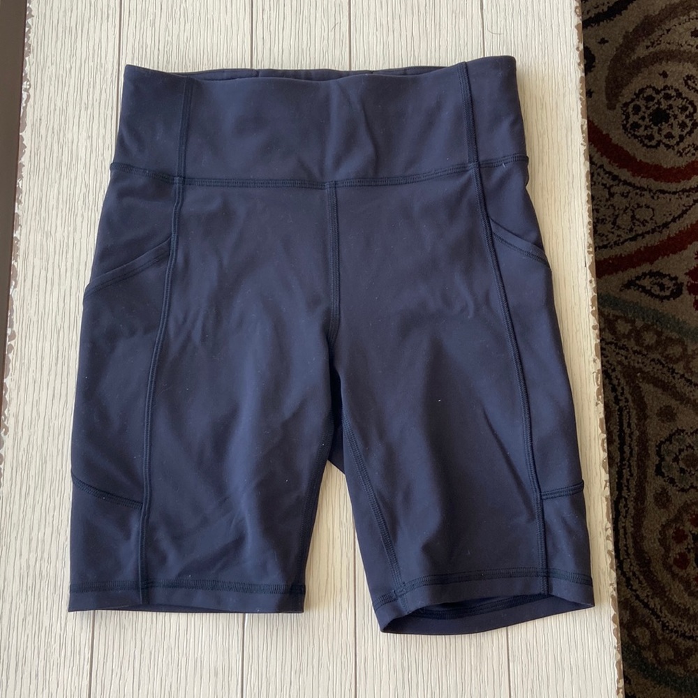 Lulu Invigorate high rise 8 inch biker shorts.